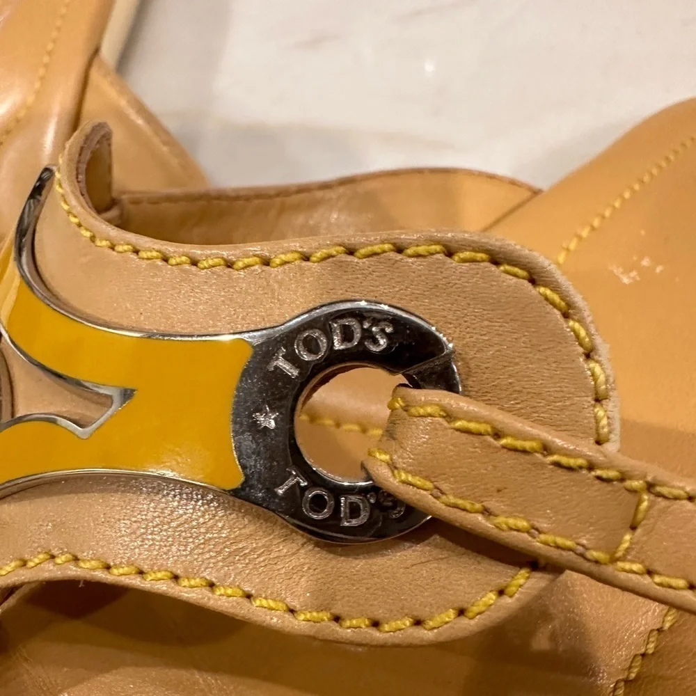 Tod’s yellow Leather thong sandal Driving Dots Flat Sandals size 38